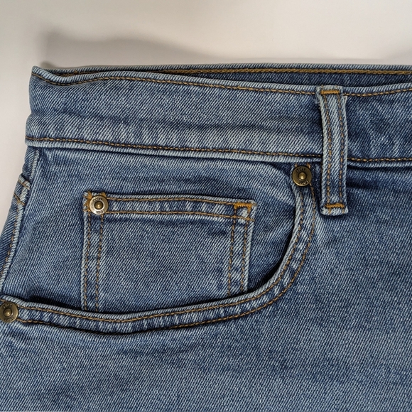 LOFT denim Blue Skirt Fresh Cut in Authentic Vintage Mid Wash, Size 14, XL - Picture 3 of 9